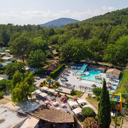 Camping Domaine Villa Verde Callas Bagian luar foto
